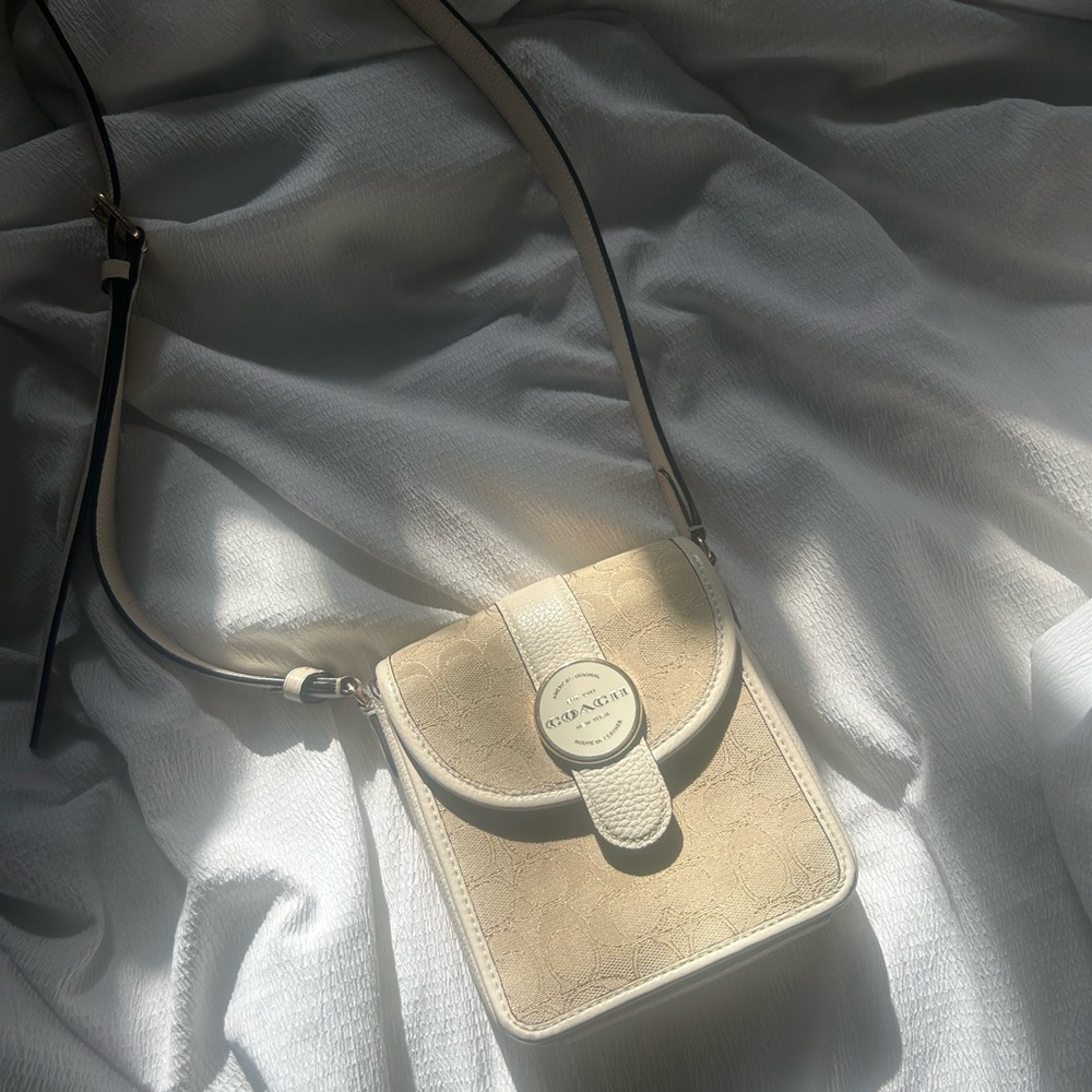 Coach North/South Lonnie Crossbody Bag. Tan + beige - Picture 3 of 12